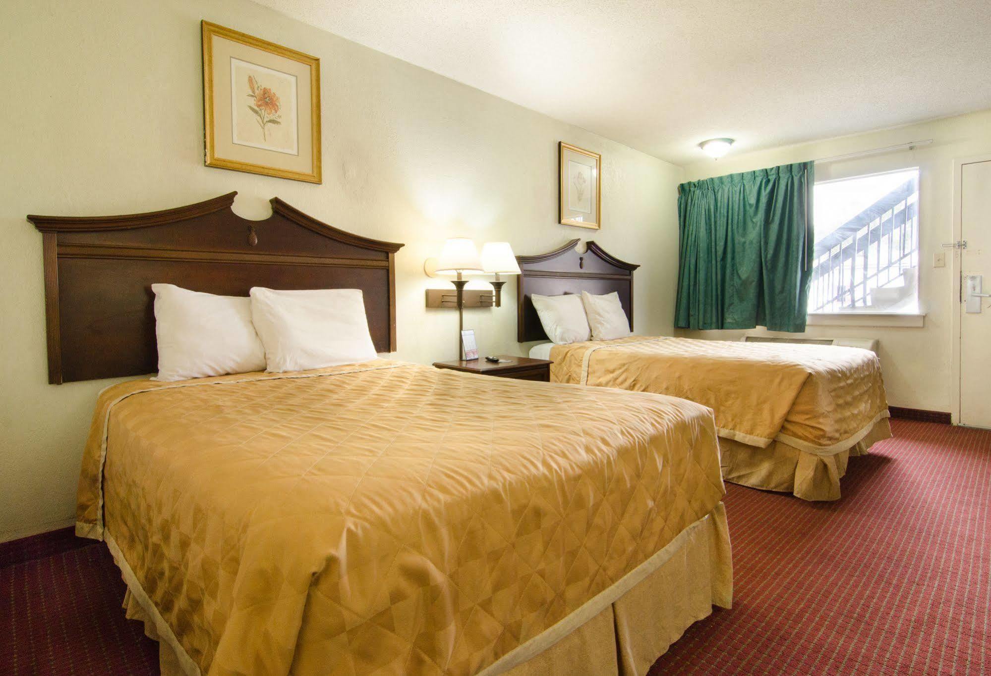 Key West Inn - Newport News Eksteriør billede