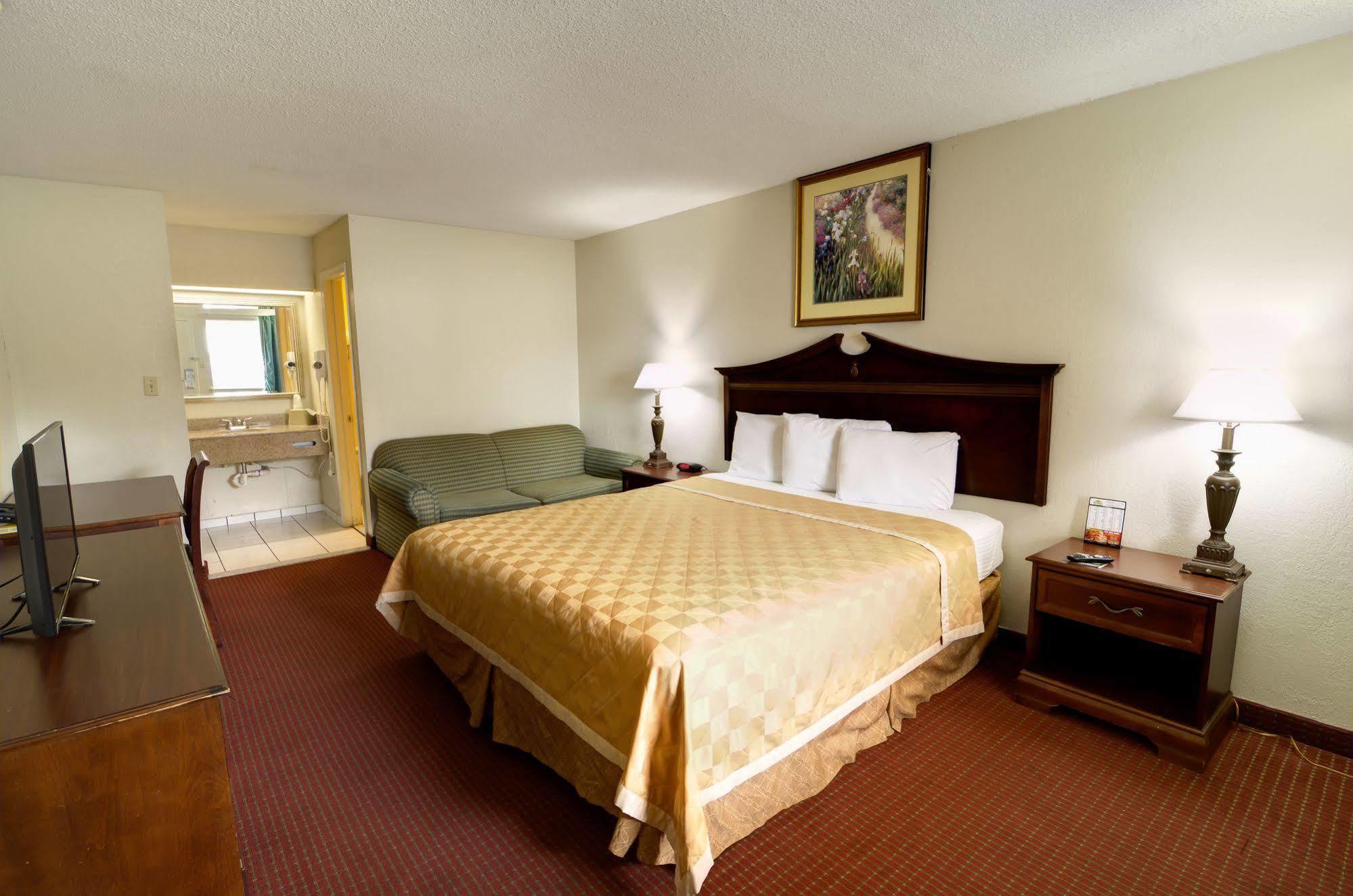 Key West Inn - Newport News Eksteriør billede